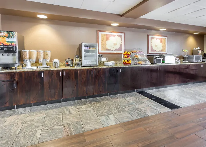Wingate By Wyndham Hotel 3*