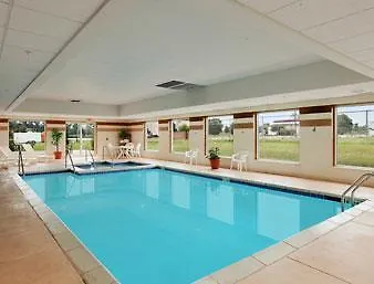 Wingate By Wyndham Hotel