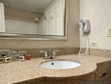 Wingate By Wyndham 3*